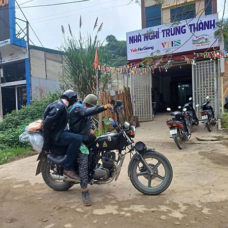 Готель Yolo Ha Giang Adventures, Motorbike And Loop Tours Екстер'єр фото