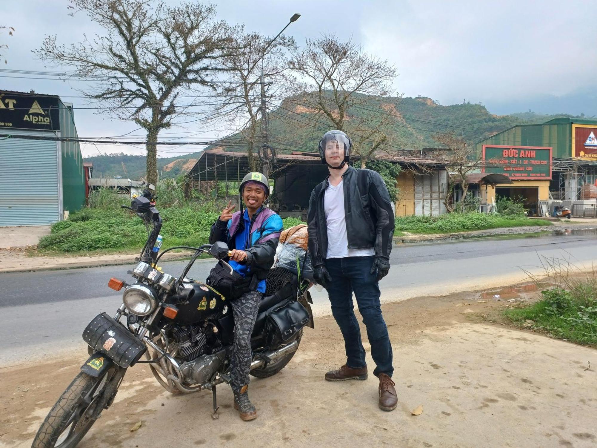 Готель Yolo Ha Giang Adventures, Motorbike And Loop Tours Екстер'єр фото