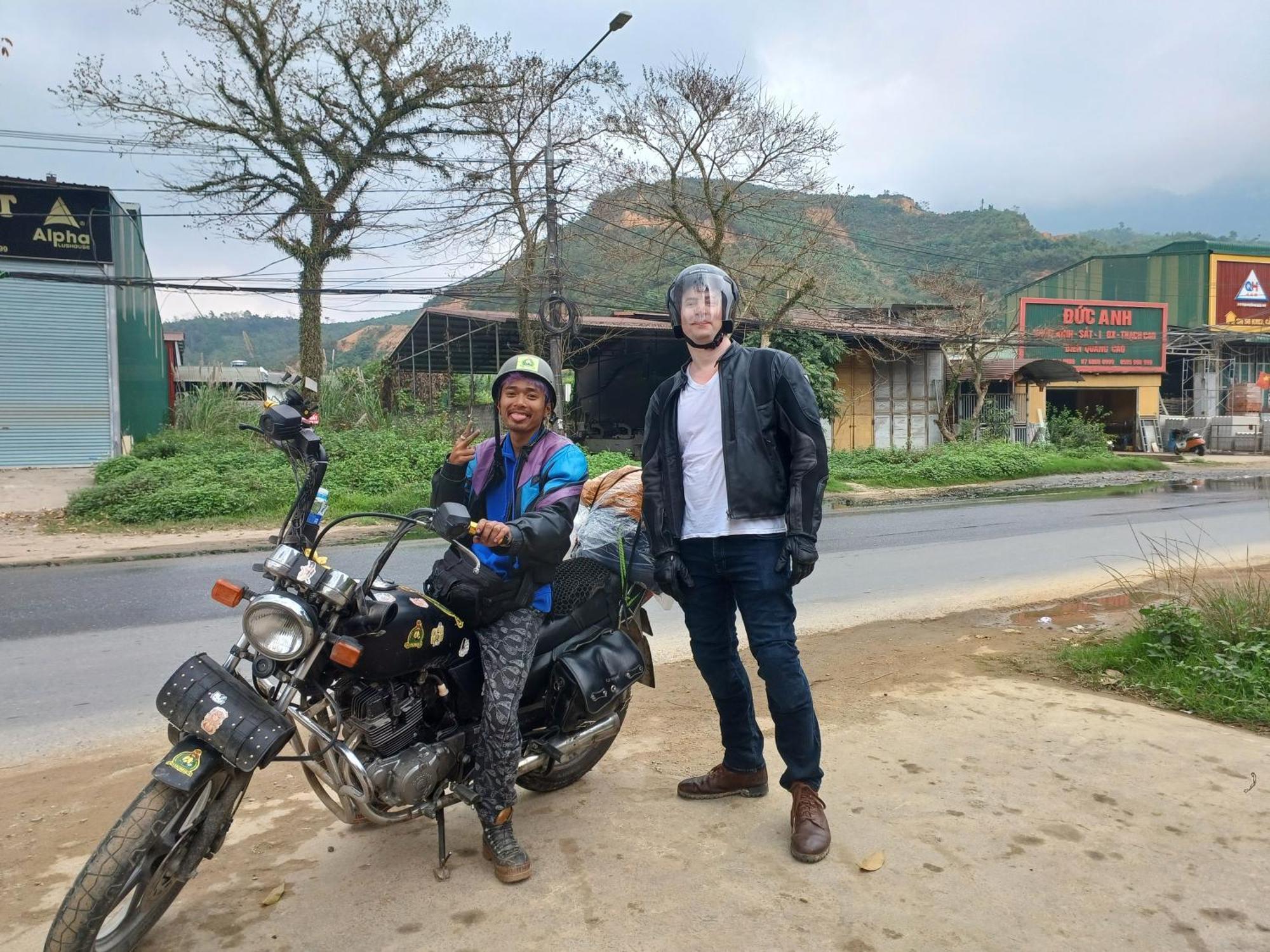 Готель Yolo Ha Giang Adventures, Motorbike And Loop Tours Екстер'єр фото